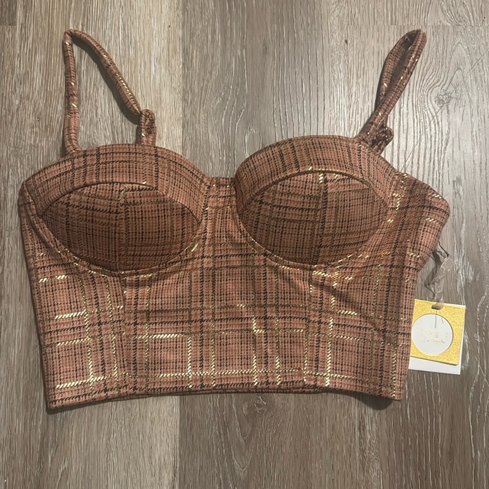 Girls just wanna have fun !! Brand new bralette perfect for the holidays